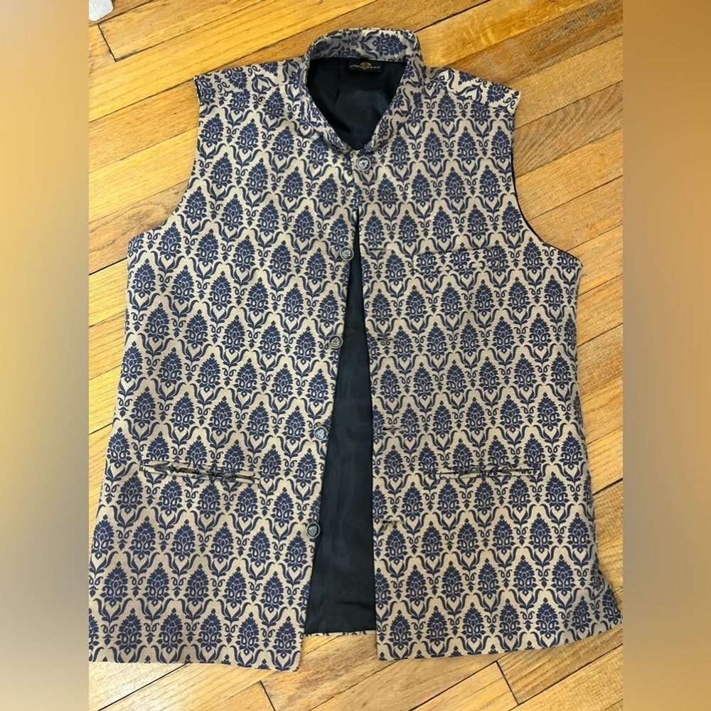 Nazranaa vest